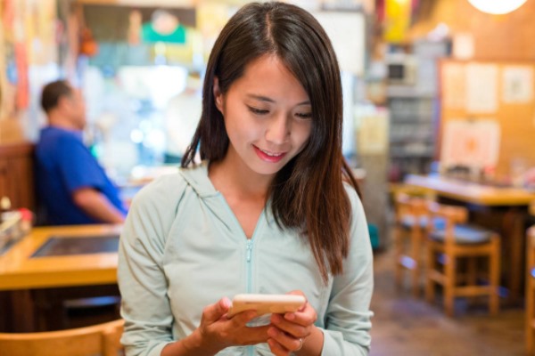 有没有自动添加微信附近人的软件？